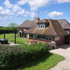 4 Bed In Blandford Forum 76544 Twyford  Exterior photo