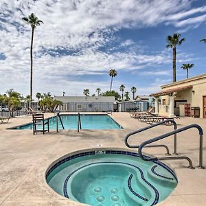 Yuma Home With Fire Pit And Outdoor Community Pool! Exterior photo