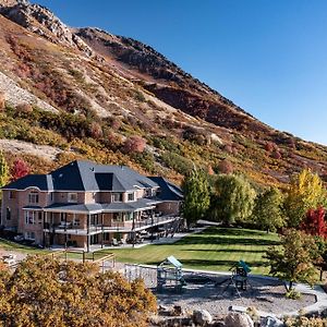 Luxurious Mountain Retreat-Unparalleled Views Alpine Exterior photo