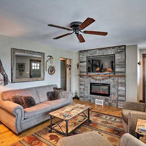 Cozy Custer Cottage W Deck: Walk To Shops Food Exterior photo