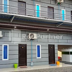 Cerry Village Near Rs Mitra Siaga Tegal Redpartner Exterior photo