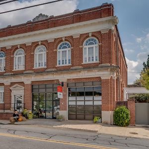 The Firehouse Inn Rutherfordton Exterior photo