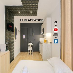 Blackwood-Parking Prive Gratuit 维勒班 Exterior photo