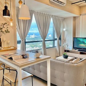 Cozy 1 Bedroom Apartment With Balcony At Tamarind, 塞贝维 Exterior photo