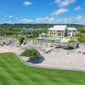 Villa Okyanus With Fantastic Ocean View Chef Butler Maid Golf Cart 蓬塔卡纳 Exterior photo