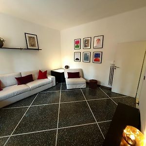 Spacious Three-Room Apartment In Saragozza 博洛尼亚 Exterior photo