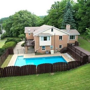 Modern And Accessible 5 Bedroom Home In Wexford/Pittsburgh With Private Pool Exterior photo