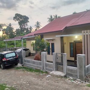 Homestay Anugrah 巴东 Exterior photo