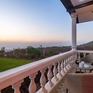 Stayvista'S Nirvana Villa - Sea & Mountain-View Retreat With Spacious Lawn & Indoor-Outdoor Activities 阿里巴格 Exterior photo