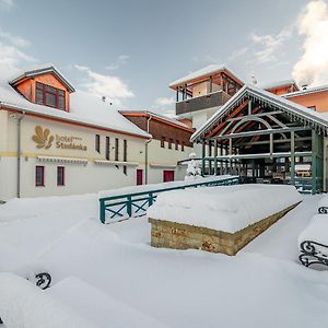 司徒坦克酒店 科内日诺河畔里赫诺夫 Exterior photo