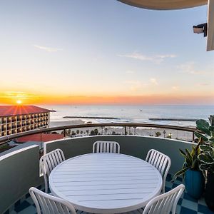 Sunsets Paradise 2Br With Parking By Beachfront Stay Herzelia Exterior photo