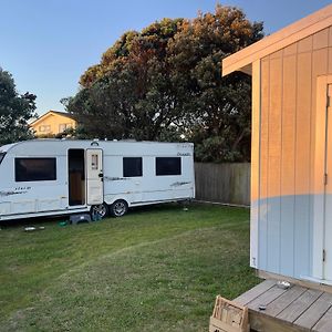 Kowhai Landing Beach Cabin Otaki Beach Exterior photo