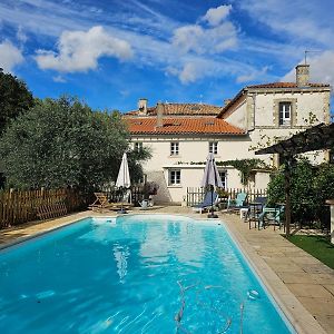 Celles-sur-BelleLa Maison De Leon公寓 Exterior photo