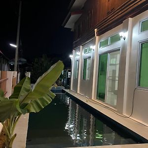 Thai- American Home With Swimming Pool 清邁 Exterior photo