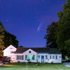 The Cottage In East Poultney Exterior photo