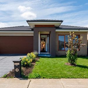 Homely Entire House In Clyde Exterior photo