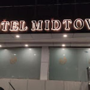 Hotel Midtown , 巴雷利 Exterior photo