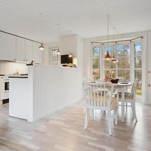 Stunning Home In Allingbro With Wifi Allingåbro Exterior photo