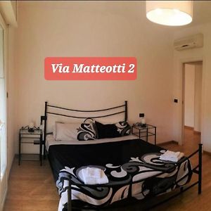 Via Matteotti & Via Carracci Apartments 博洛尼亚 Exterior photo