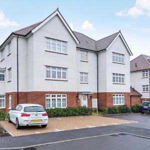 Beautiful Modern Tranquil Two Bedroom Apartment Swanscombe Exterior photo