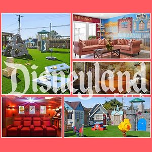 The Disneyland Dream: Arcade, Theater, Play, Golf+ 加登格罗夫 Exterior photo