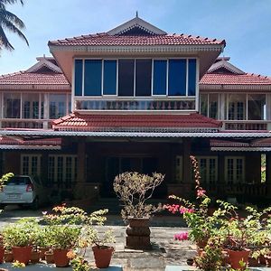 Pournami Home Stay Thrissur Exterior photo
