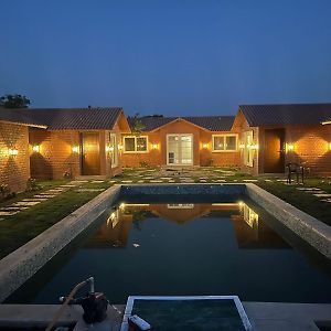 Sukriti Farmhouse, Cottage Theme Stay In Ncr Tibri Exterior photo