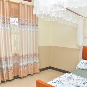 Makindye Kizungu Holiday Villa Exterior photo