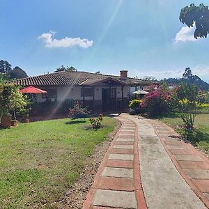 Villa Emita - Mesa De Los Santos 洛斯桑托斯 Exterior photo