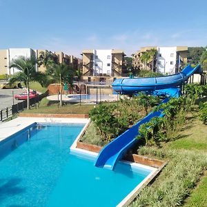 Apartamento 3 Piscinas Tobogan Y Zonas Verdes Cerca Al Parque Del Cafe El Edén Exterior photo