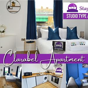Clarabel Studio Apartment - Stayseekers 索尔兹伯里 Exterior photo