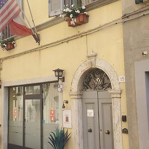 B&B Baldovino Di Monte 蒙特圣萨维诺 Exterior photo