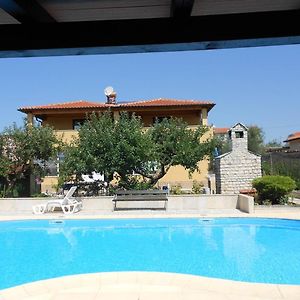 Apartment Dika A 4 For 4 Persons Country Side Near Porec With Pool And Green Garden Žbandaj Exterior photo