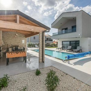 Cozy Home In Rebici With Heated Swimming Pool Exterior photo