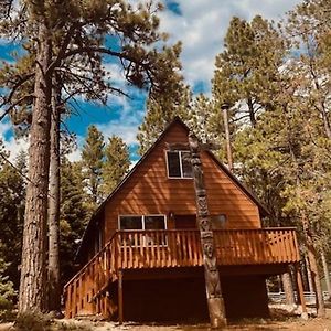 Totem Pole Lodge Duck Creek Village Exterior photo