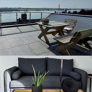 Panorama - Exklusives Apartment An Der Promenade Mit Dachterrasse & Rheinblick 艾默里奇 Exterior photo