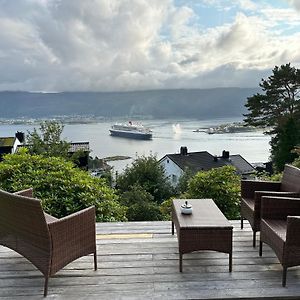 Great Place With View To The Mountains And Fjord 奥勒松 Exterior photo