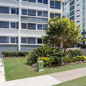 Ambassador Beachfront Apartments - Hosted By Burleigh Letting 黄金海岸 Exterior photo