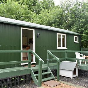 Shepherds Hut 3 At Laddingford - Uk32532 Yalding Exterior photo