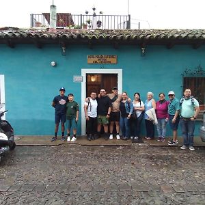 Hotel Posada Gutierrez 危地马拉安地瓜 Exterior photo