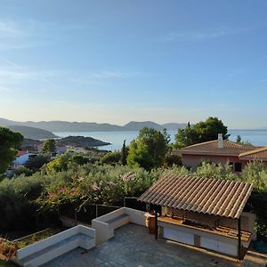 Summer Breeze Villa In Saronic Gulf 阿纳维索斯 Exterior photo