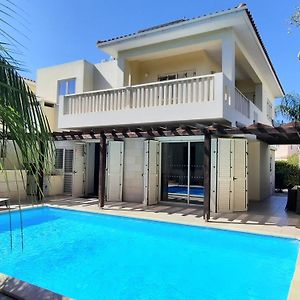 Villa Larnaca Bay Resort 沃罗里尼 Exterior photo