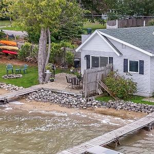 Little Traverse Lake Cottage Beach Access And Dock! Maple City Exterior photo