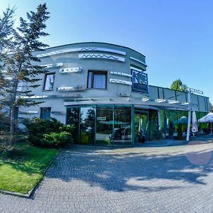 新酒店 Tarnowskie Góry Exterior photo