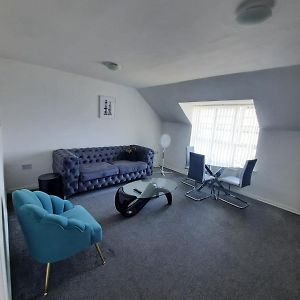 River View Two Bed Room Luxury Apartment Thamesmead  Exterior photo