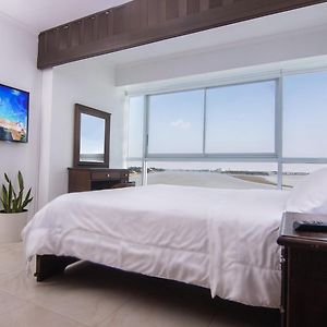 Suite 206, Riverfront, Vista Al Rio, Puerto Santa Ana, 瓜亚基尔 Exterior photo