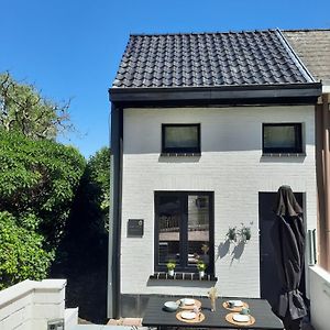 Huisje Op De Muur Van 赫拉尔兹贝亨 Exterior photo