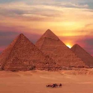 Ezbet Abd el-HamidPrivate Jacuzzi Roof Studio W/Amazing Pyramids V别墅 Exterior photo
