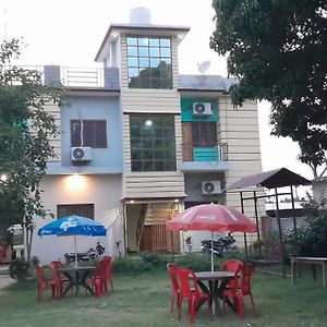 Corbett Rejoice Home Stay Jhirna Exterior photo