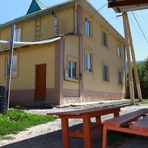 Almaz Guesthouse Naryn Orto-Saz Exterior photo